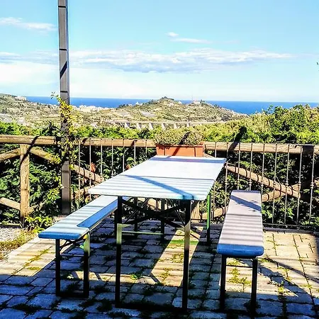 Feriehus Into The Wild And Sea View *